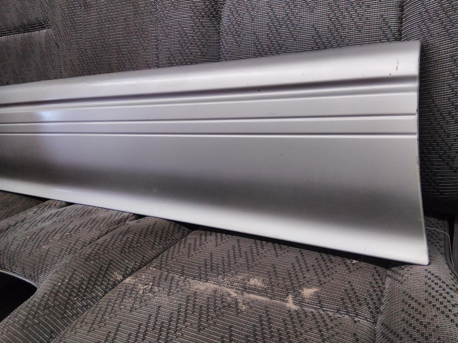 1998 Toyota Prado Body/Door Mould View Auto part Body/Door Mould Toyota Prado 1998