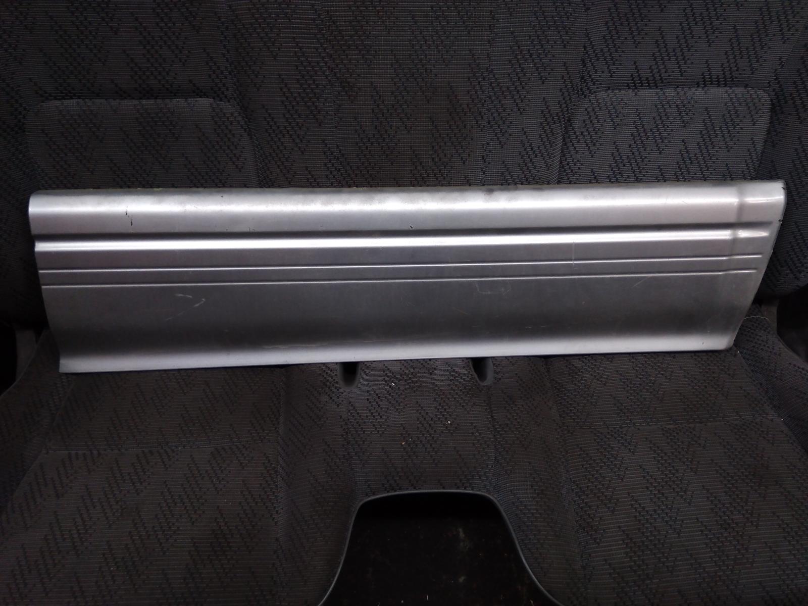 1998 Toyota Prado Body/Door Mould View Auto part Body/Door Mould Toyota Prado 1998