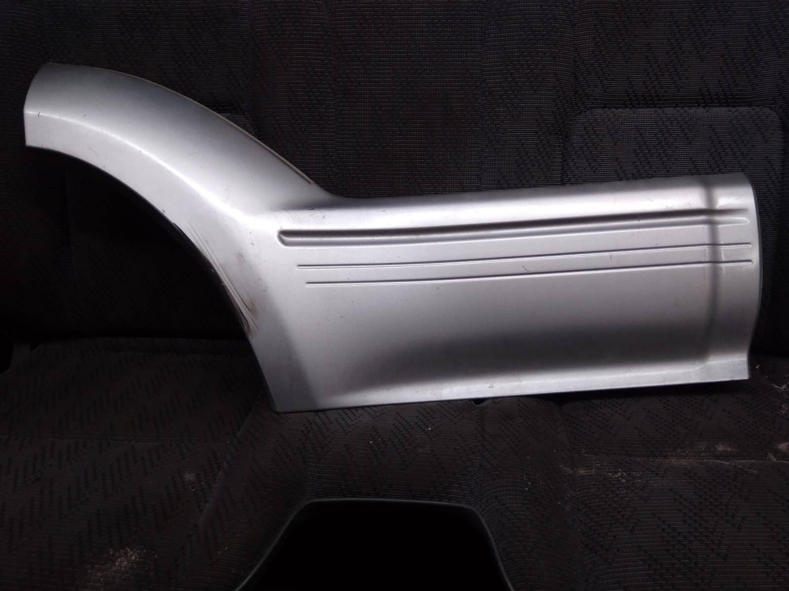 1998 Toyota Prado Body/Door Mould View Auto part Body/Door Mould Toyota Prado 1998