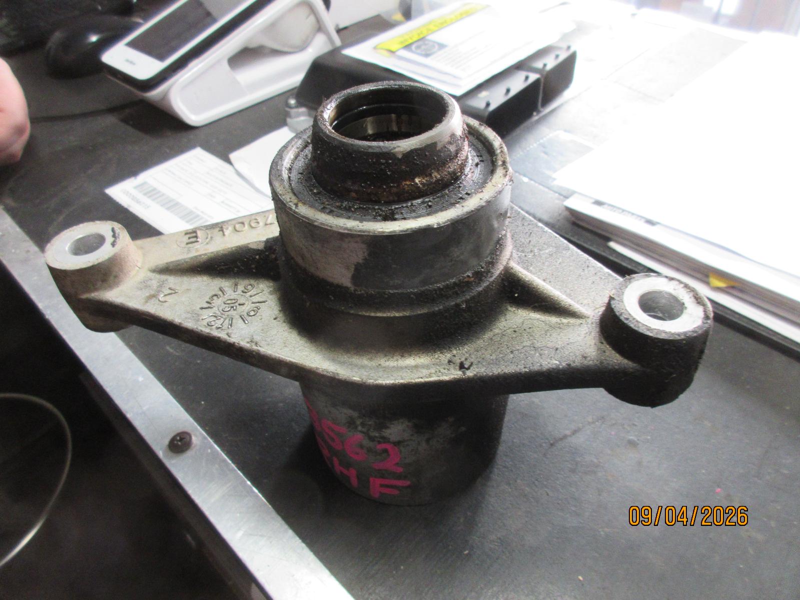 View Auto part Right Driveshaft Holden Commodore 2005