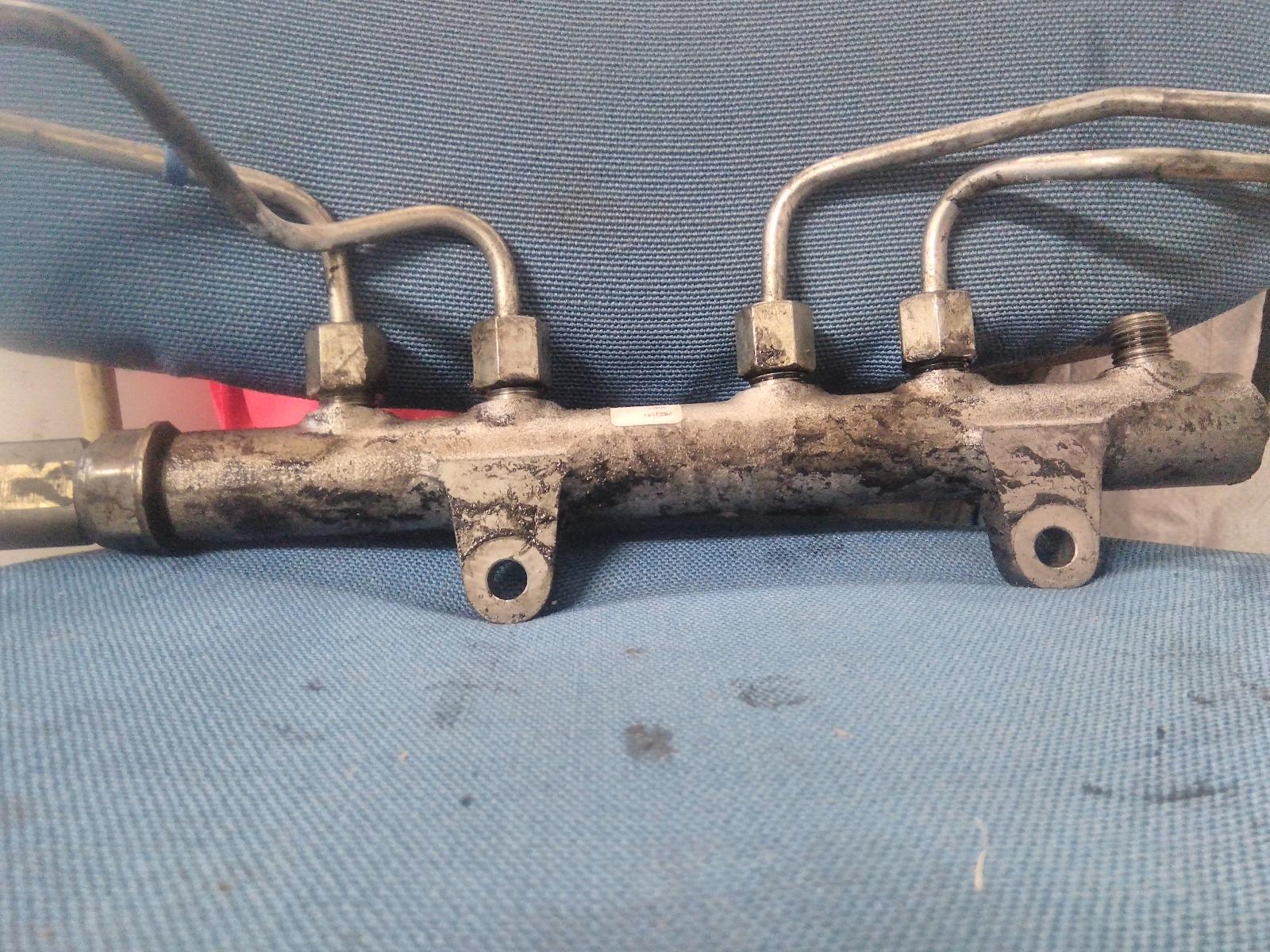 View Auto part Injection Rail Hyundai Iload/imax 2013