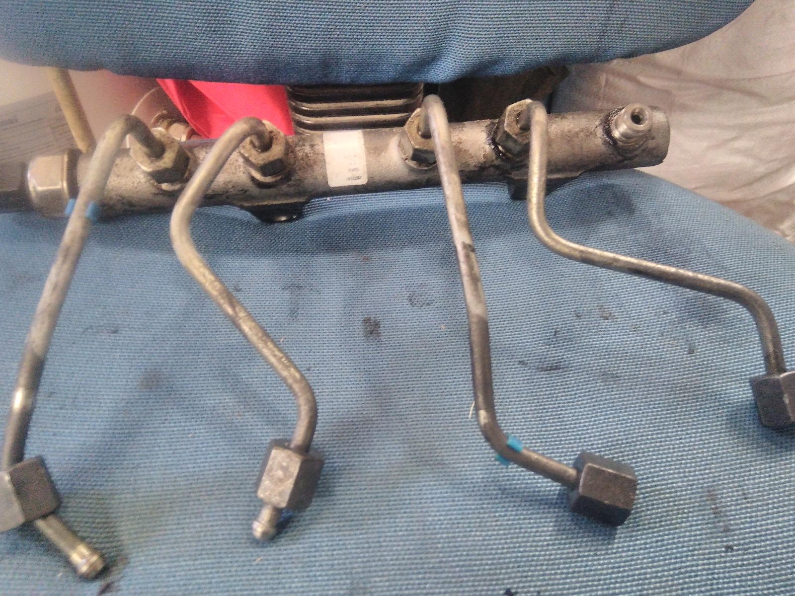 View Auto part Injection Rail Hyundai Iload/imax 2013
