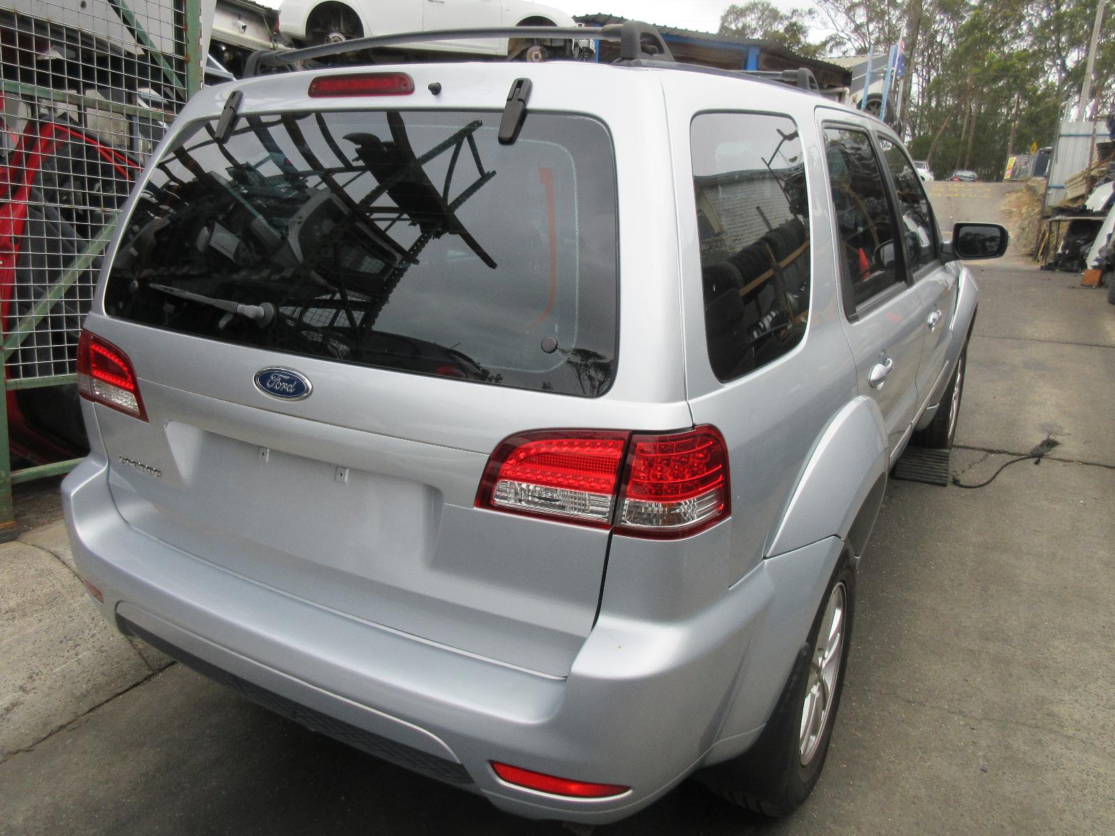 View Auto part Radio/Cd/Dvd/Sat/Tv Ford Escape 2009