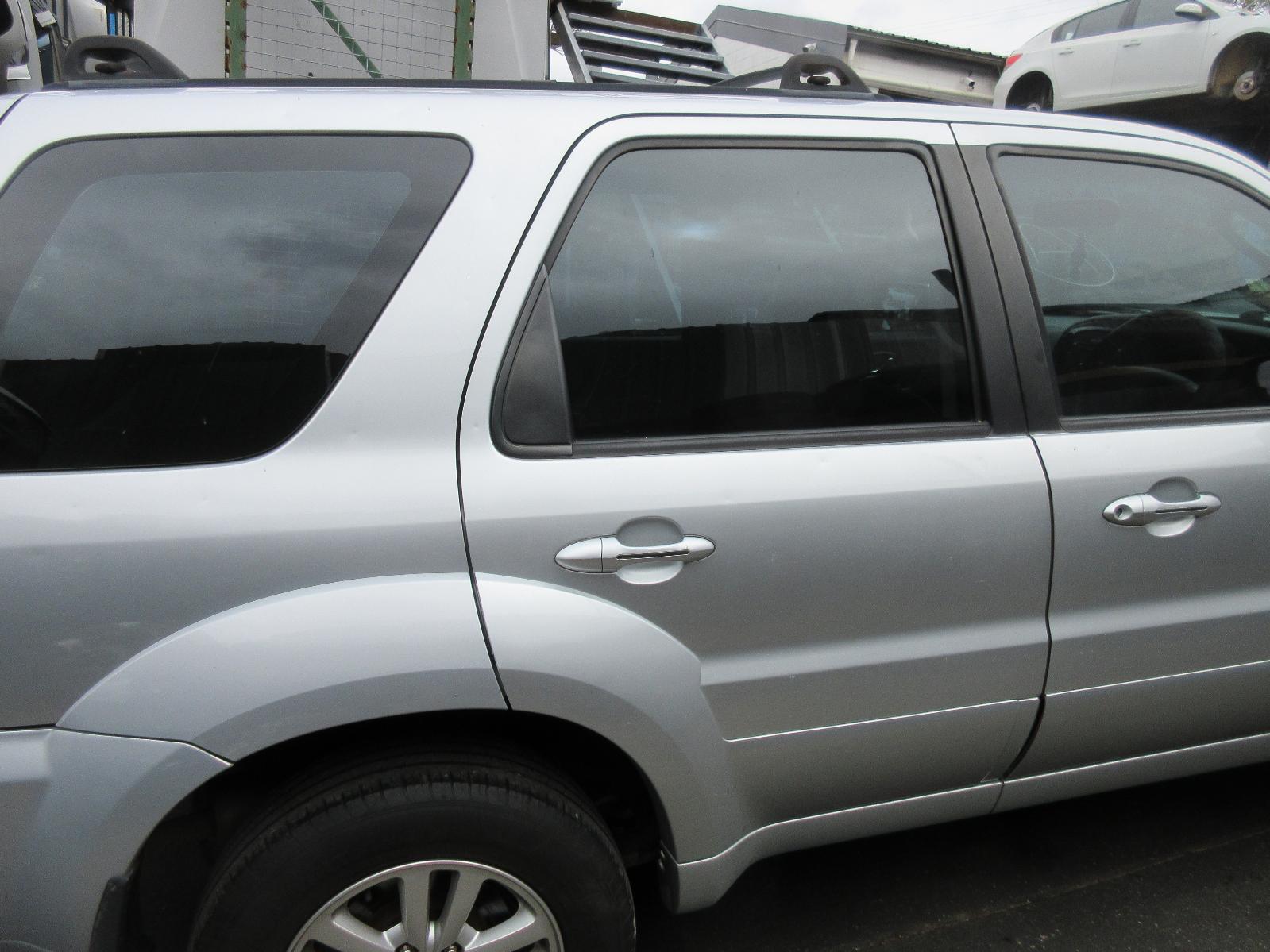 View Auto part Radio/Cd/Dvd/Sat/Tv Ford Escape 2009