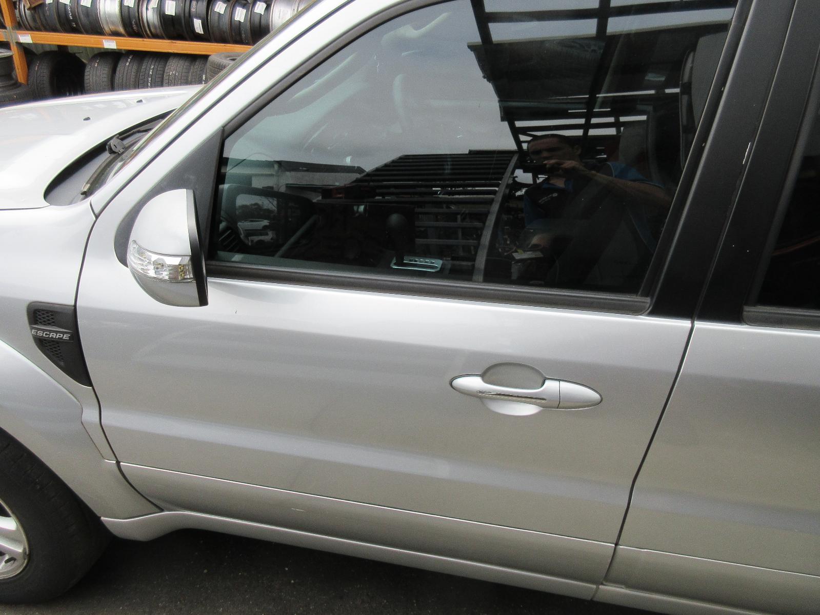 View Auto part Radio/Cd/Dvd/Sat/Tv Ford Escape 2009