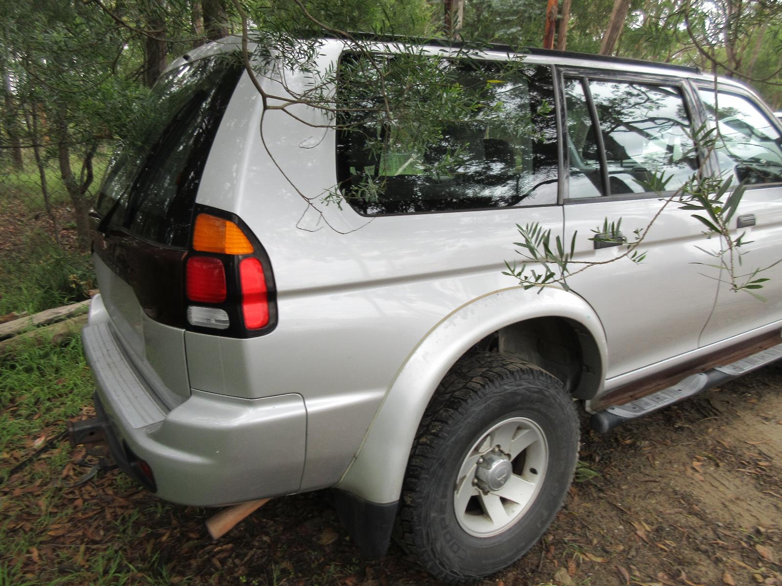 View Auto part Gear Stick/Shifter Mitsubishi Challenger 2001