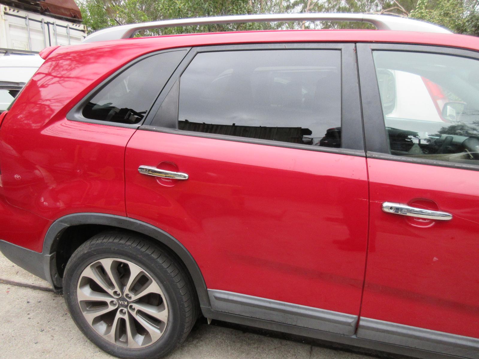 View Auto part Fuse Box Kia Sorento 2013