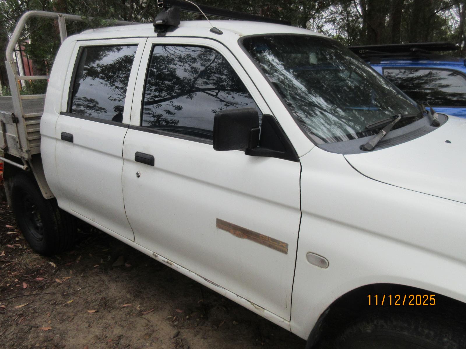 View Auto part Ignition W/ Key Mitsubishi Triton 2003
