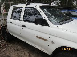 View Auto part Ignition W/ Key Mitsubishi Triton 2003