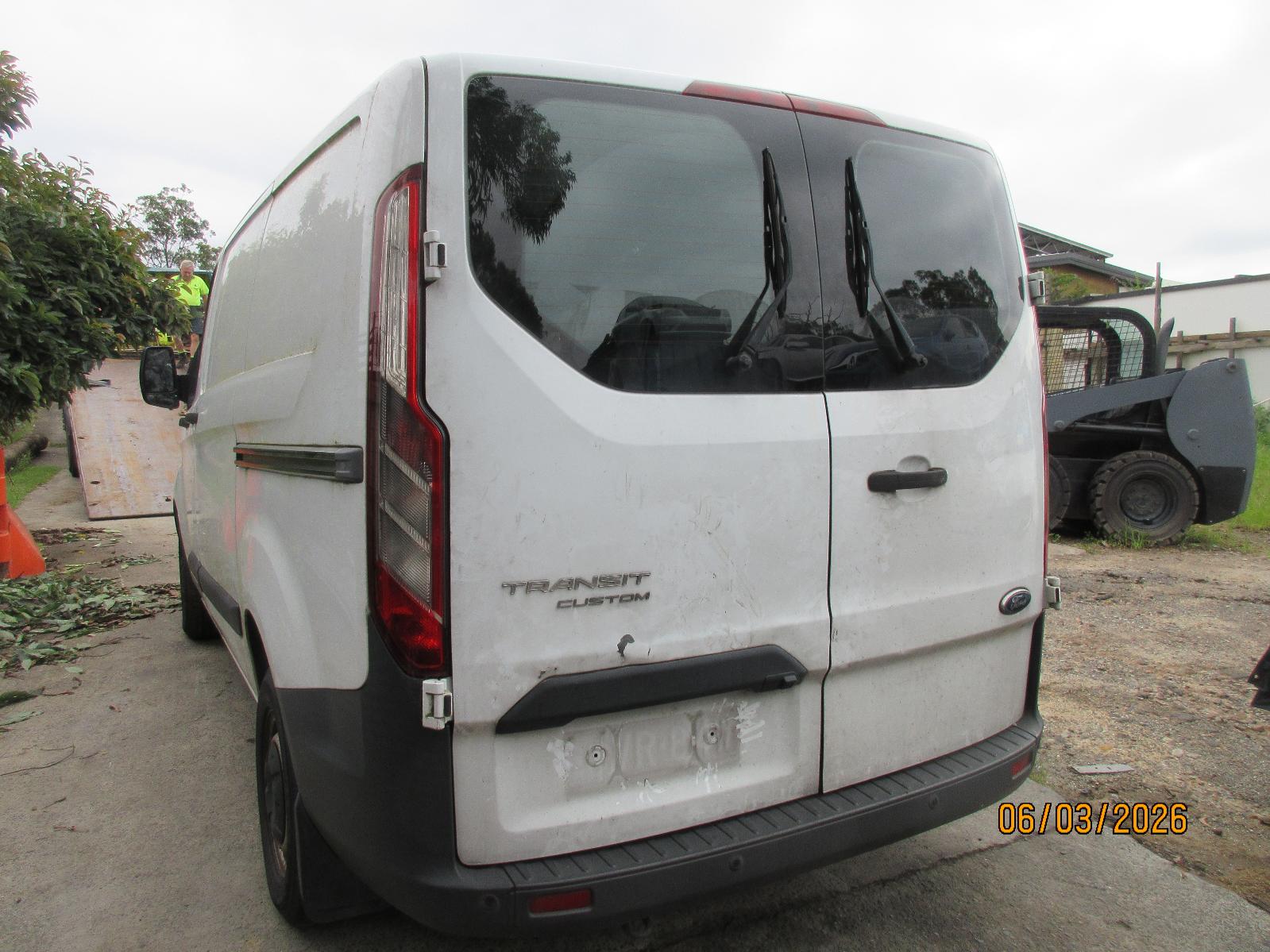 View Auto part A/C Compressor Ford Transit Custom 2014