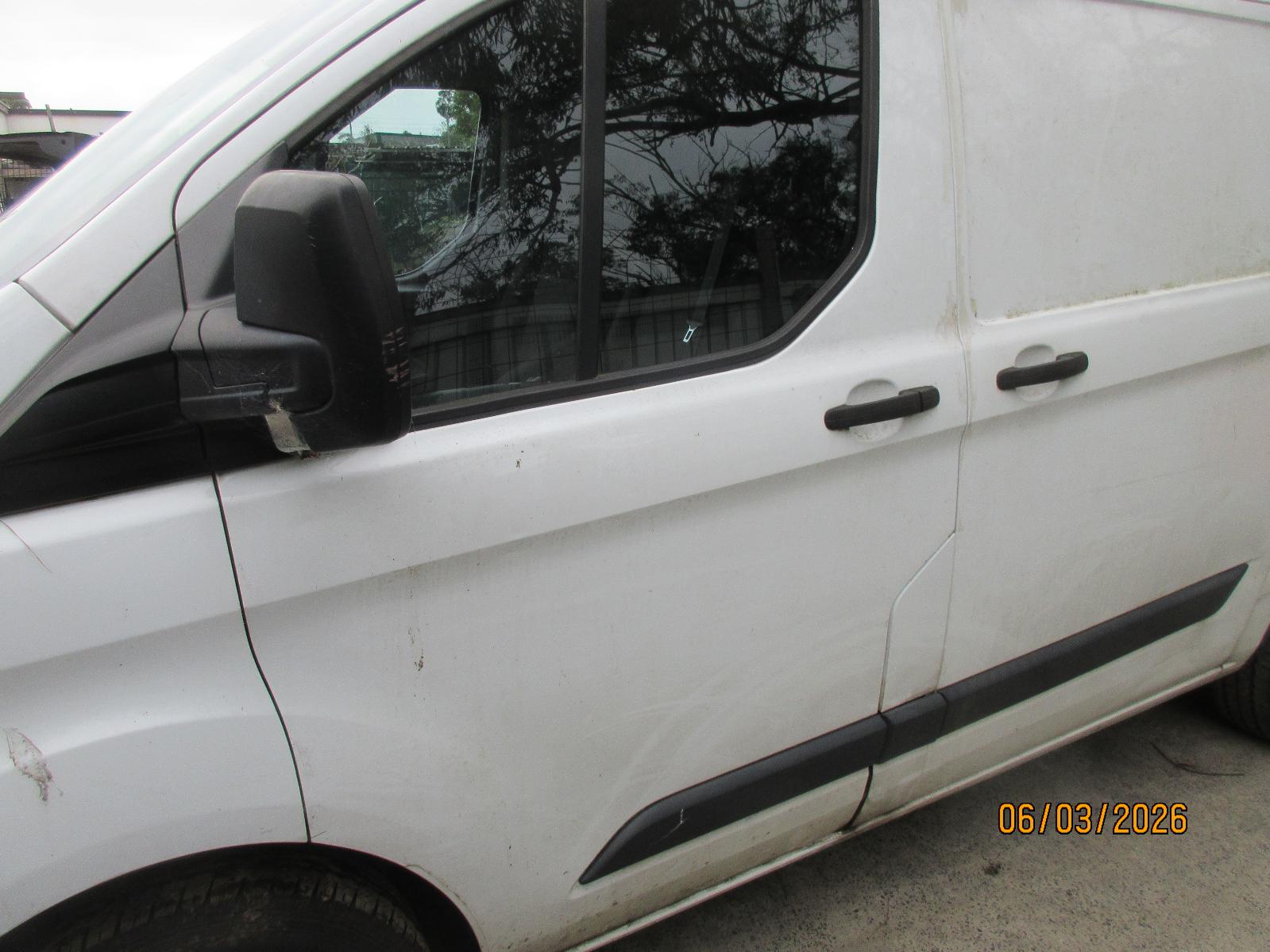 View Auto part A/C Compressor Ford Transit Custom 2014
