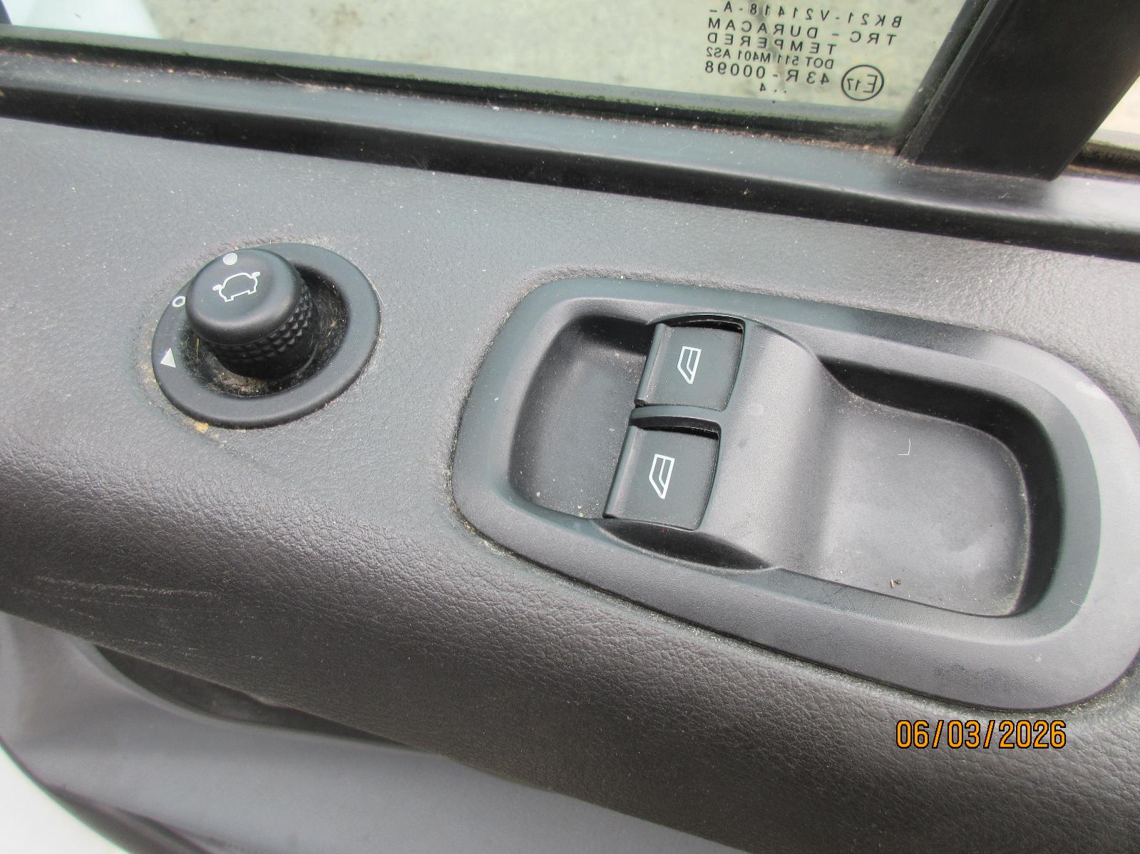 View Auto part A/C Compressor Ford Transit Custom 2014