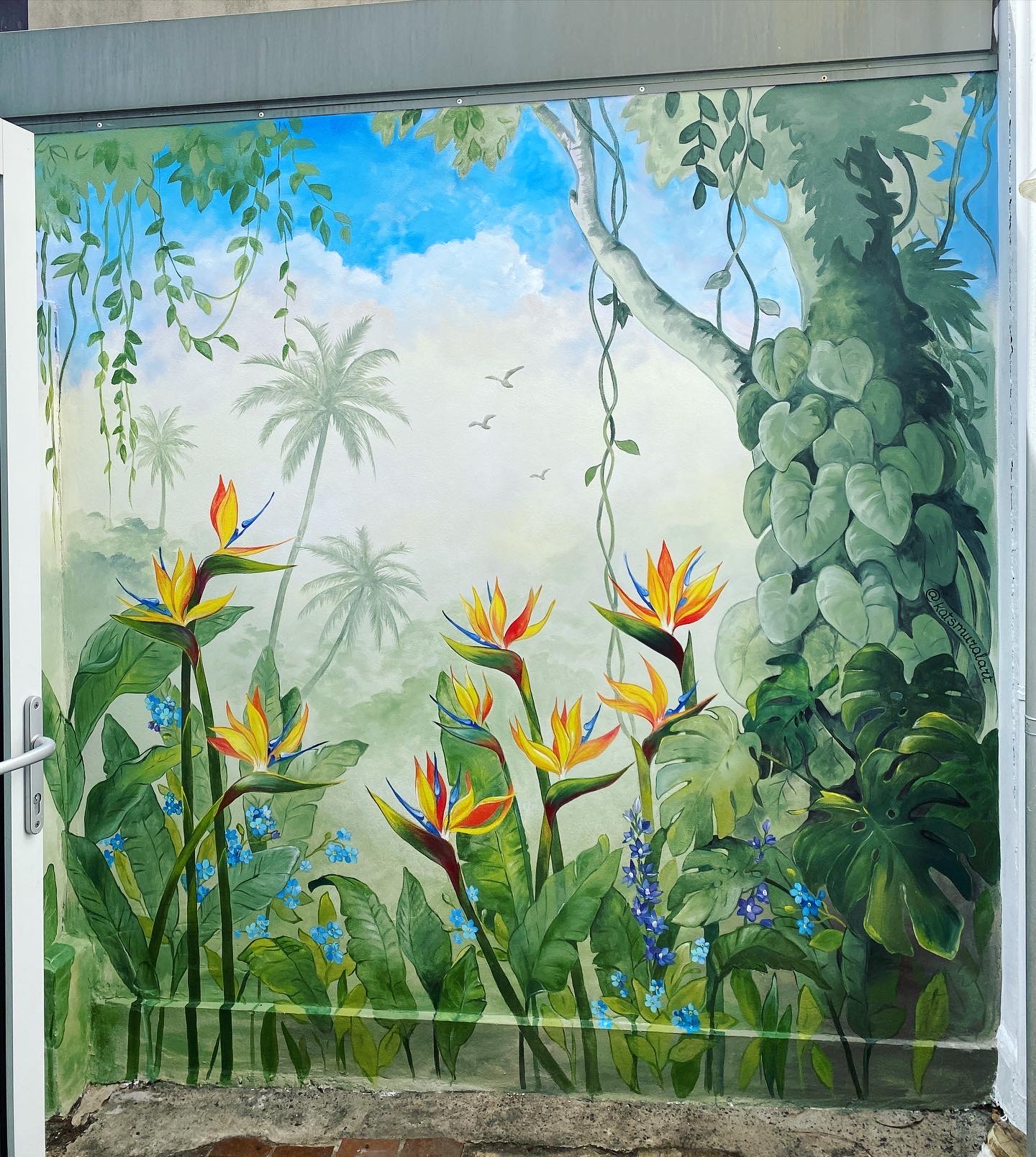 Birds of paradise by Kat’s Mural Art in New South Wales
