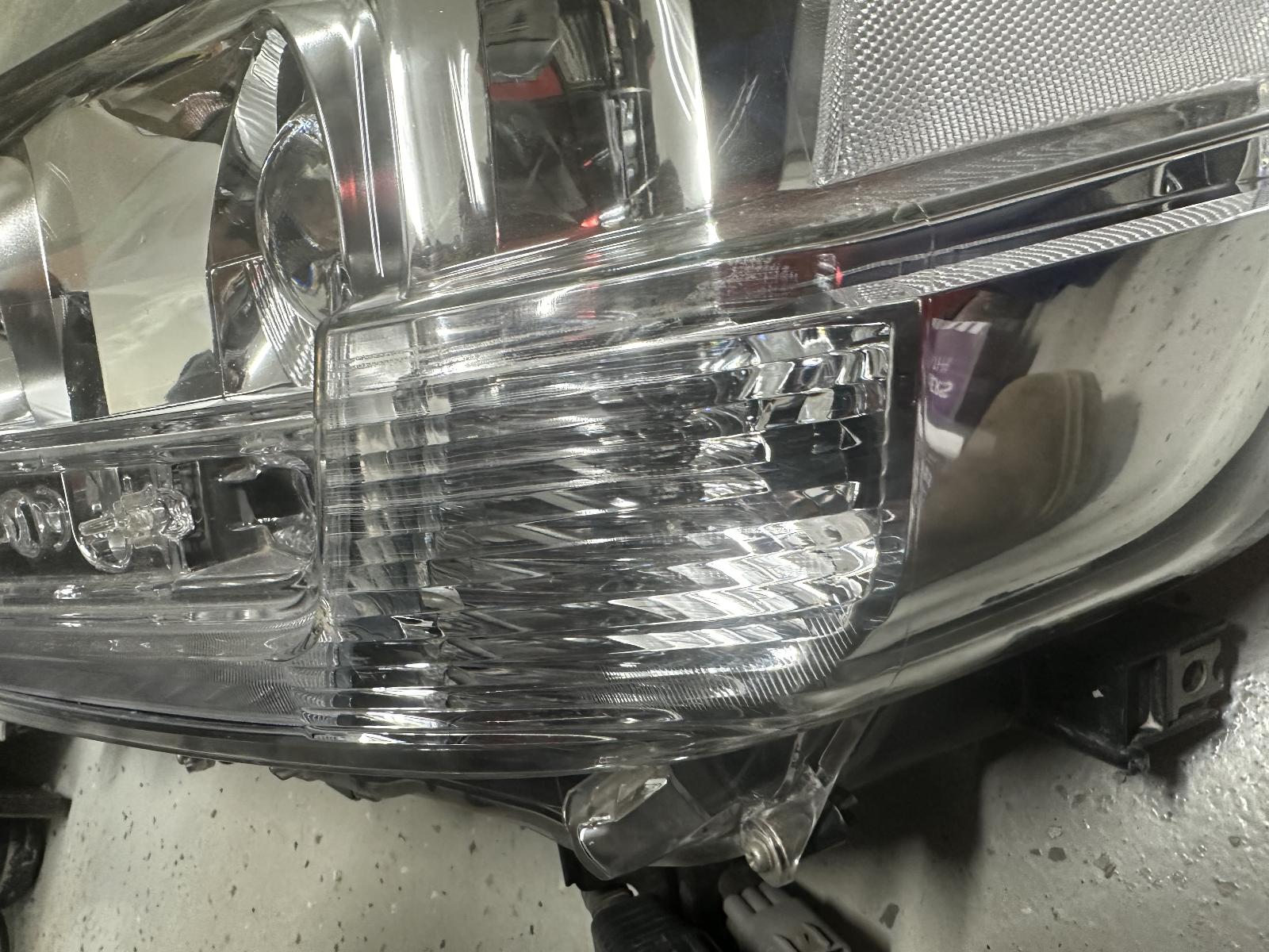 View Auto part Left Headlamp Toyota Landcruiser 2016