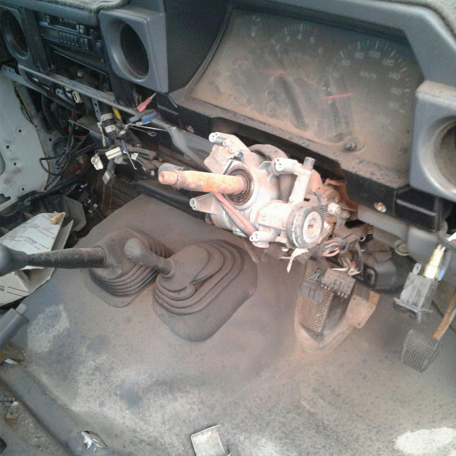 2008 Toyota Landcruiser Gear Stick/Shifter View Auto part Gear Stick/Shifter Toyota Landcruiser 2008