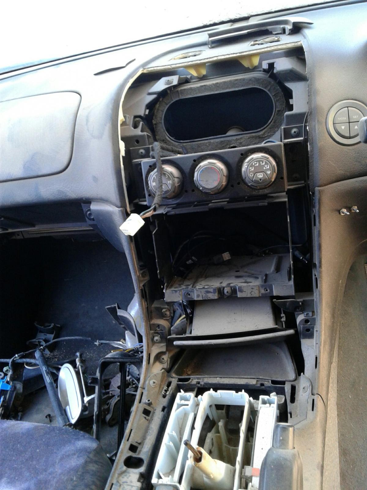 View Auto part Fuel Sending Unit Holden Commodore 2002