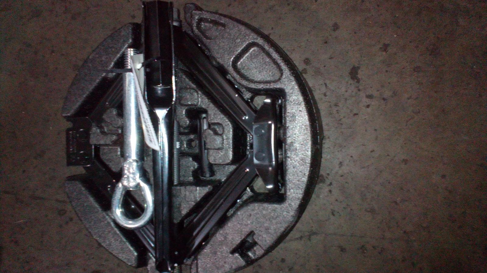 Jack/Tool Kit Astra Holden 2017