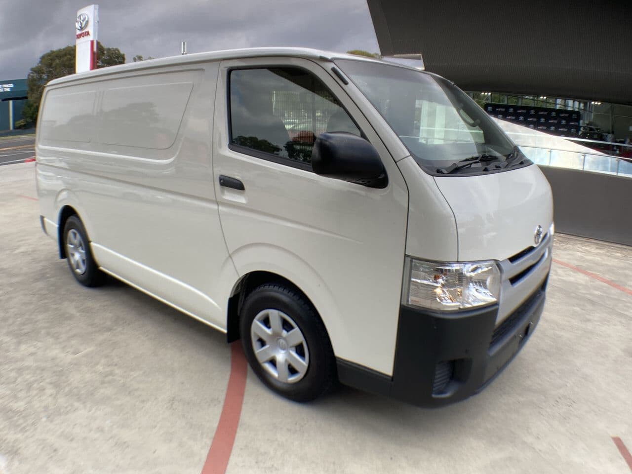 Toyota hiace 2018