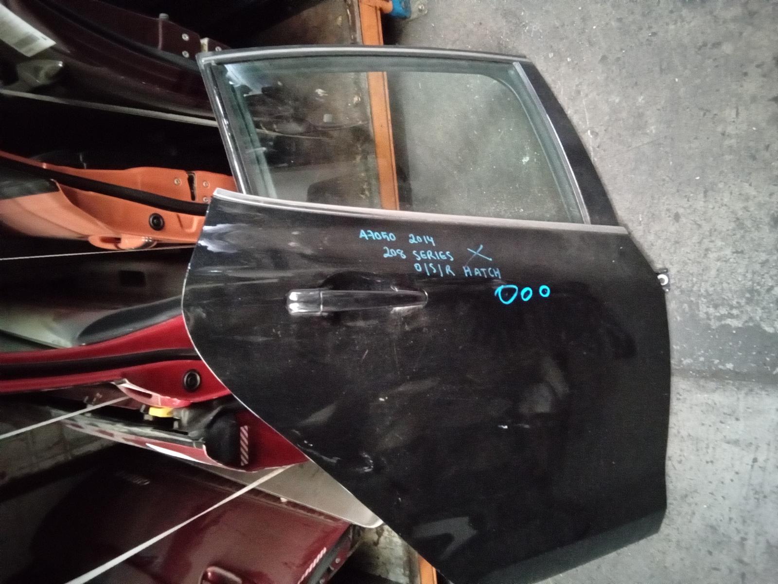 View Auto part Right Rear Door Sliding Peugeot 208 2014