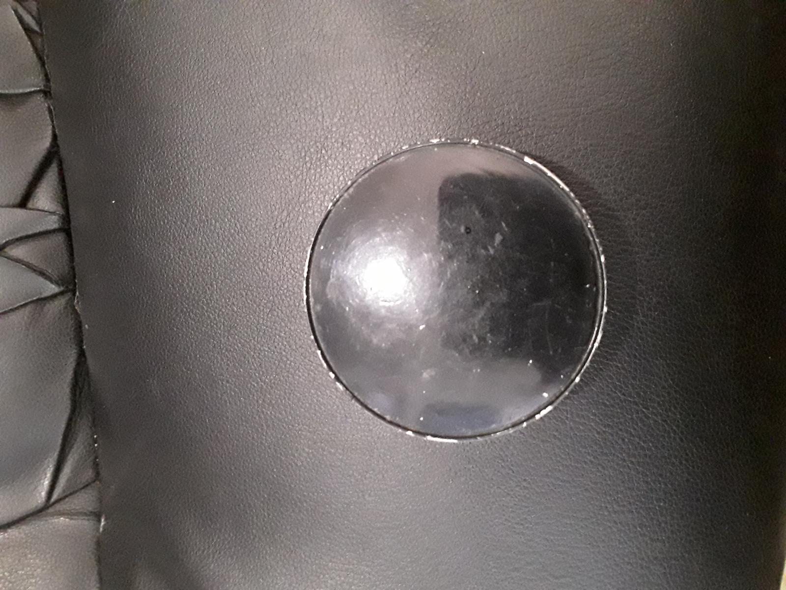 1998 Holden Commodore Wheel Cover/Hub Cap View Auto part Wheel Cover/Hub Cap Holden Commodore 1998