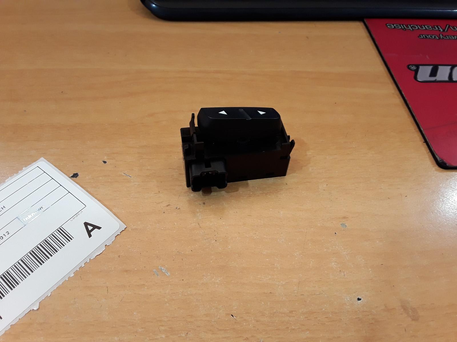 View Auto part Pwr Dr Wind Switch Holden Commodore 2012