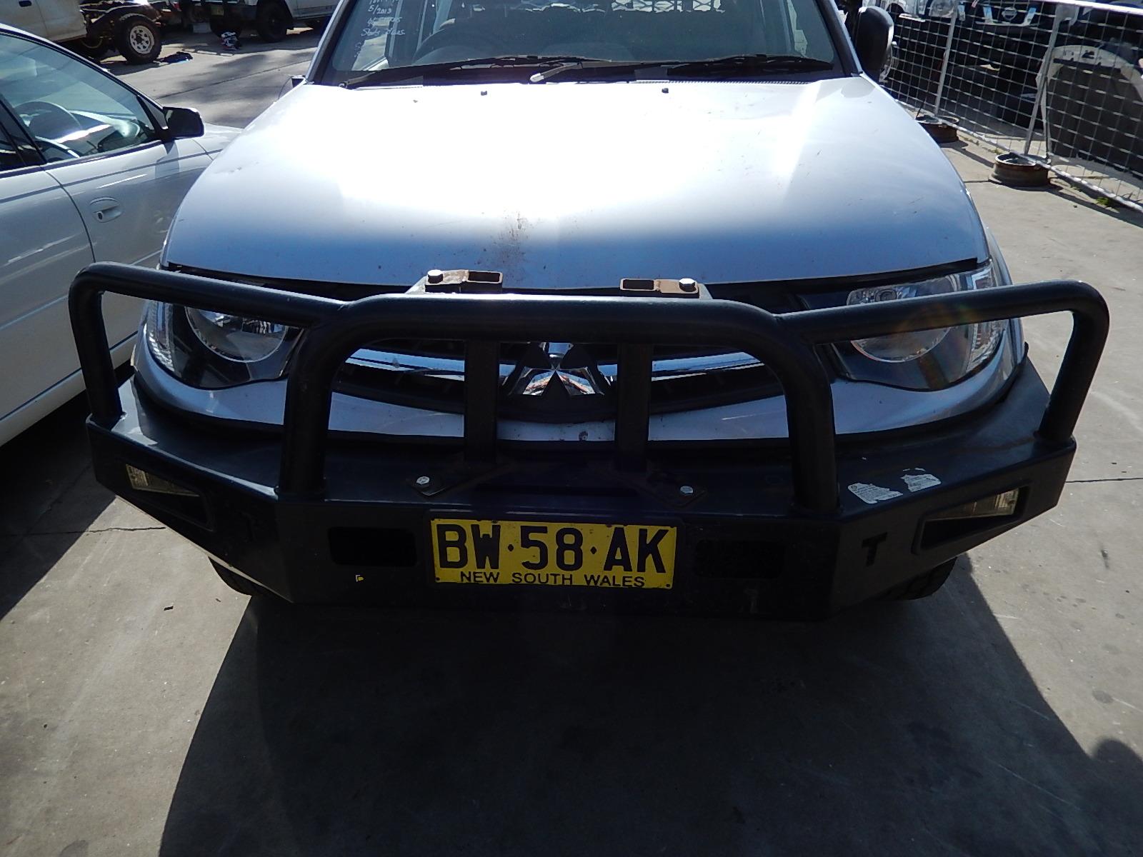 View Auto part Instrument Cluster Mitsubishi Triton 2013