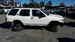 View Auto part Transfer Case Nissan Pathfinder 1998