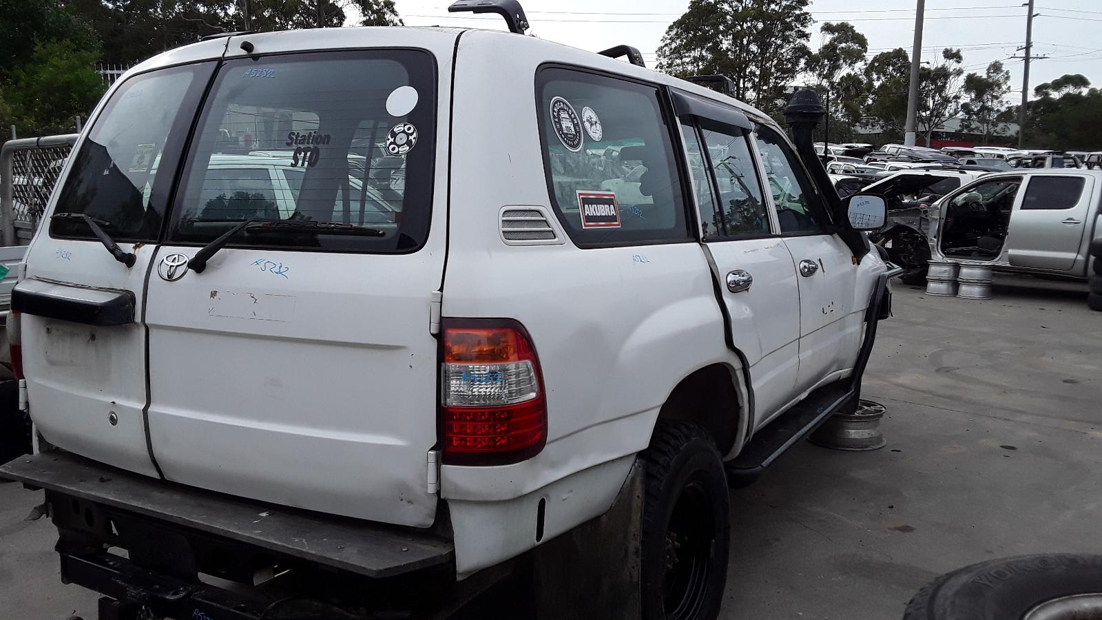 2005 Toyota Landcruiser A/C Condenser View Auto part A/C Condenser Toyota Landcruiser 2005
