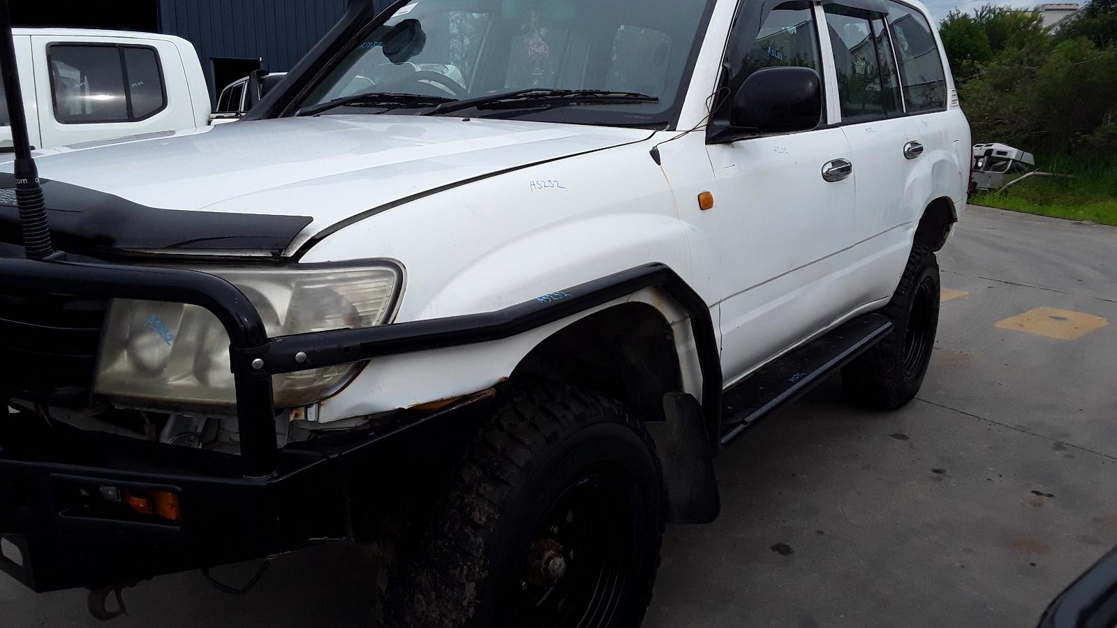 2005 Toyota Landcruiser A/C Condenser View Auto part A/C Condenser Toyota Landcruiser 2005