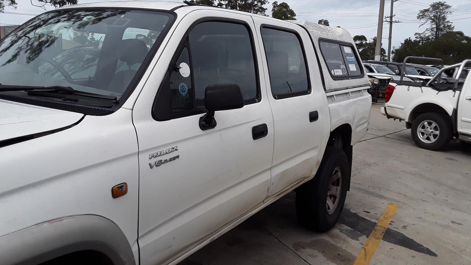 View Auto part Right Guard Liner Toyota Hilux 2004