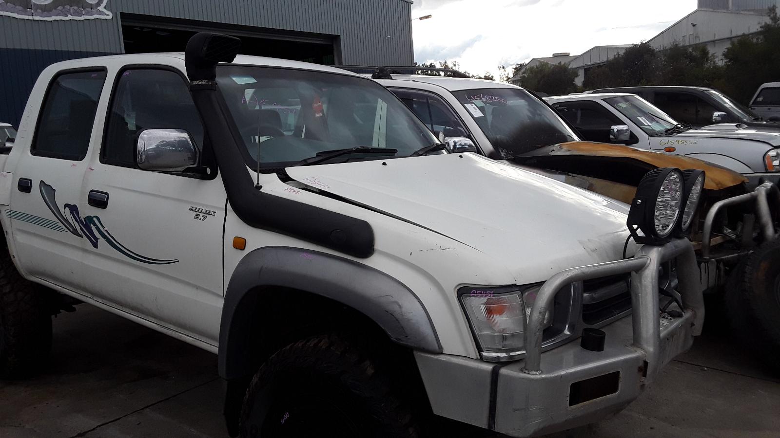 View Auto part Left Indicator/Fog/Side Toyota Hilux 1999