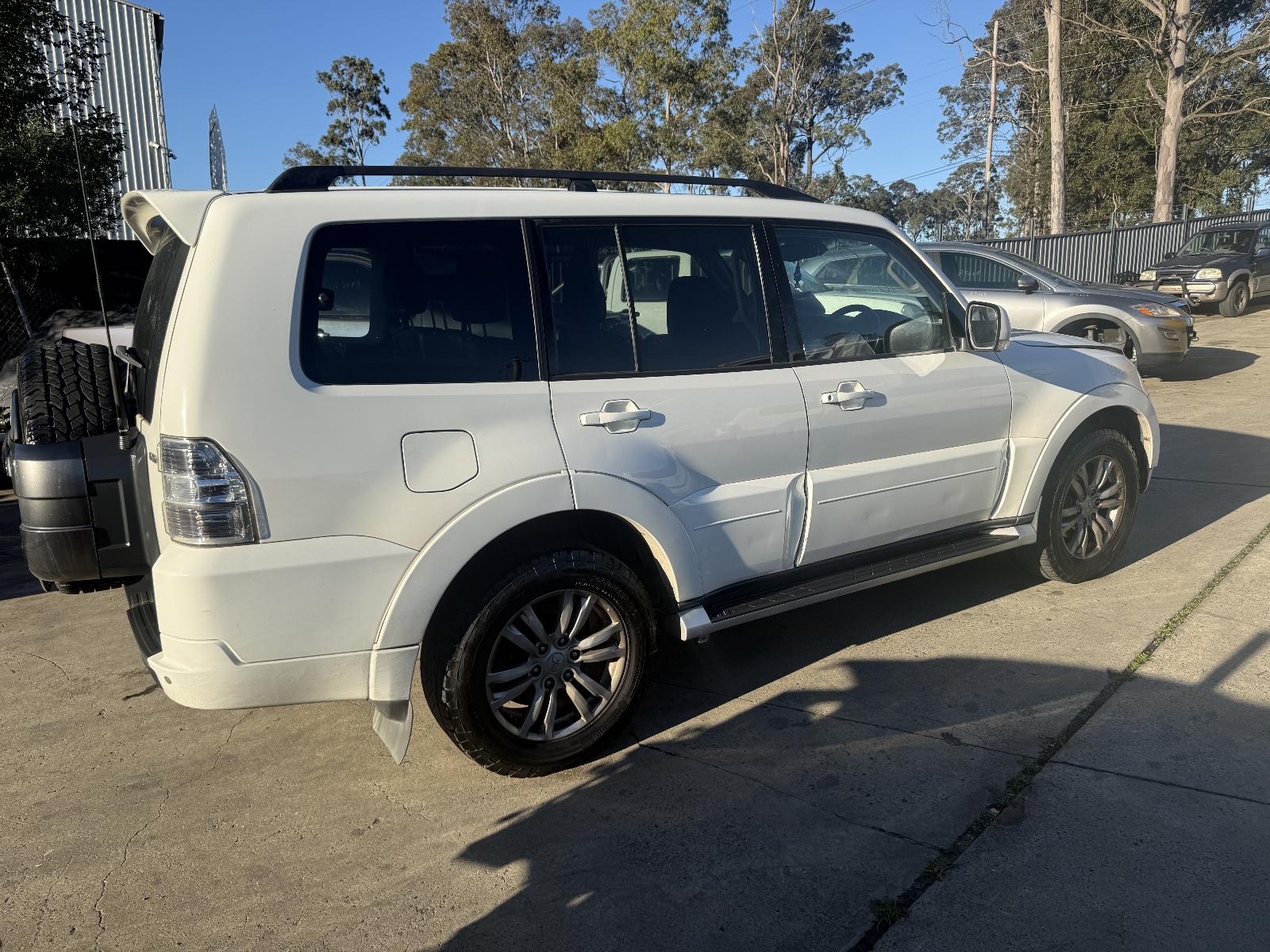 View Auto part Shift Actuator Mitsubishi Pajero 2013