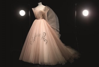 Christian Dior by Maria Grazia Chiuri (b. 1964), Dress, Haute Couture, Spring/Summer 2018 Photo © Laziz Hamani Dior Héritage collection, Paris