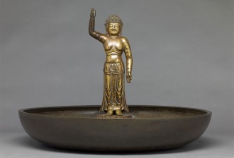 Birth of the Buddha with ablution basin, AD 700s, bronze, T?daiji temple, National Treasure
Photo provided by Nara National Museum (photographer: Sasaki Kyosuke)
