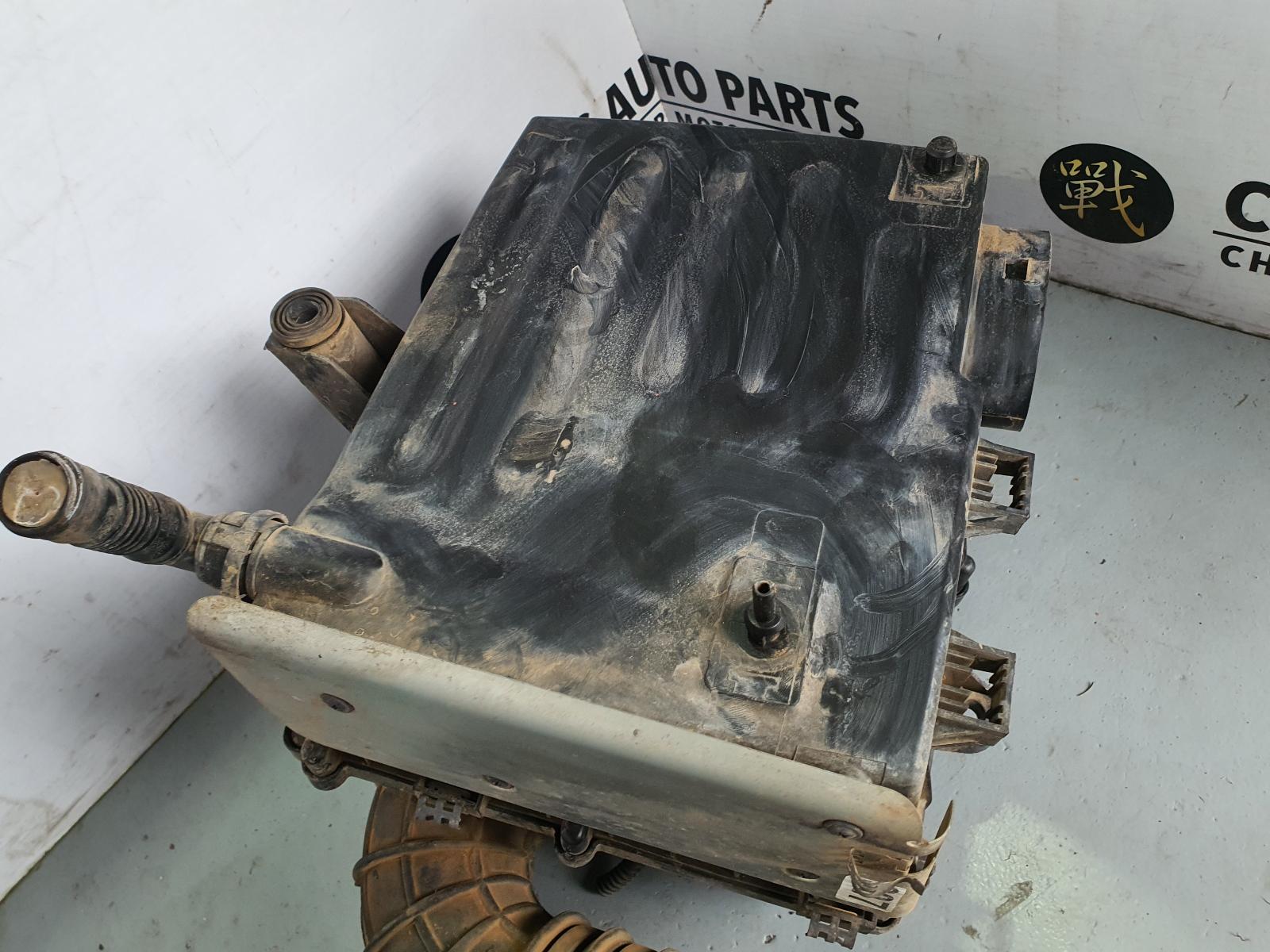 View Auto part Air Cleaner/Box Volkswagen Amarok 2014