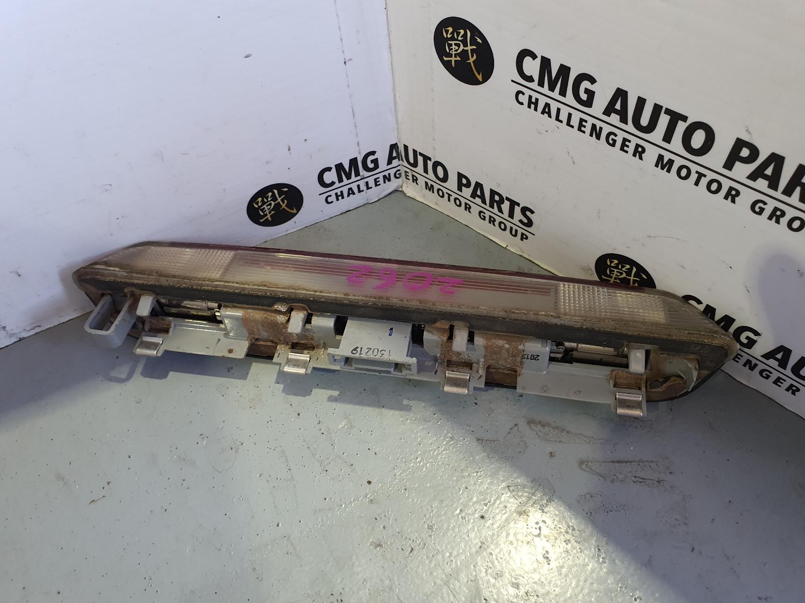 View Auto part High Level Stoplight Volkswagen Amarok 2014