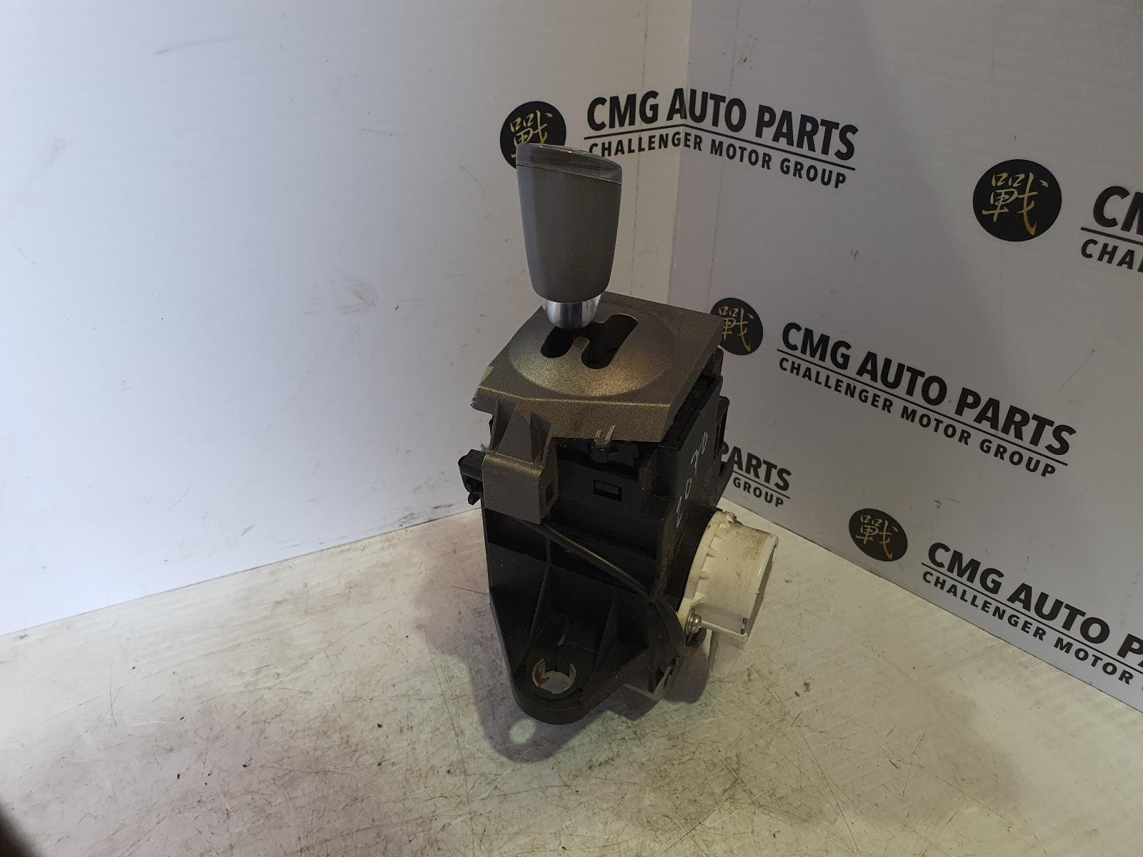 View Auto part Gear Stick/Shifter Toyota Prius 2008
