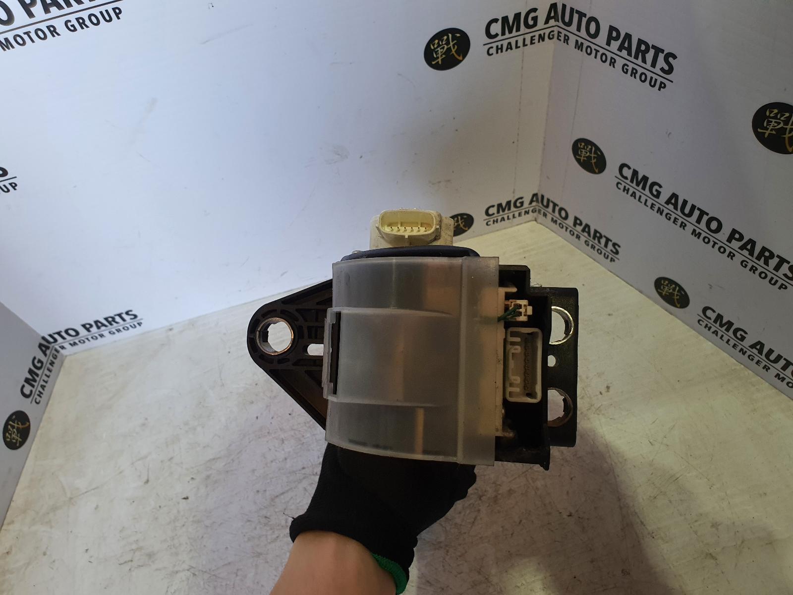 View Auto part Gear Stick/Shifter Toyota Prius 2008