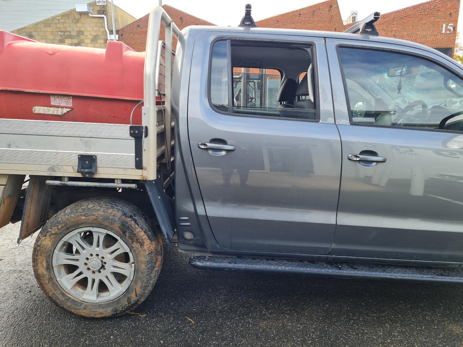 View Auto part Pwr Dr Wind Switch Volkswagen Amarok 2014