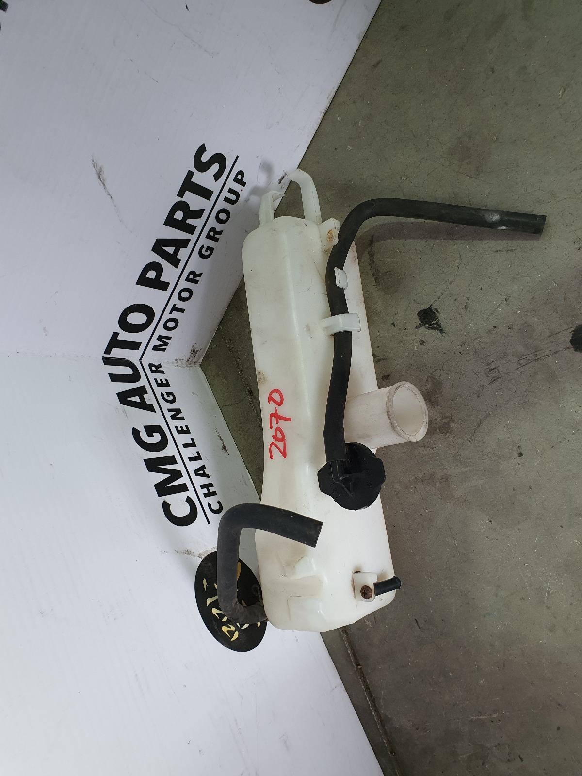 2008 Toyota Prius Overflow Bottle View Auto part Overflow Bottle Toyota Prius 2008