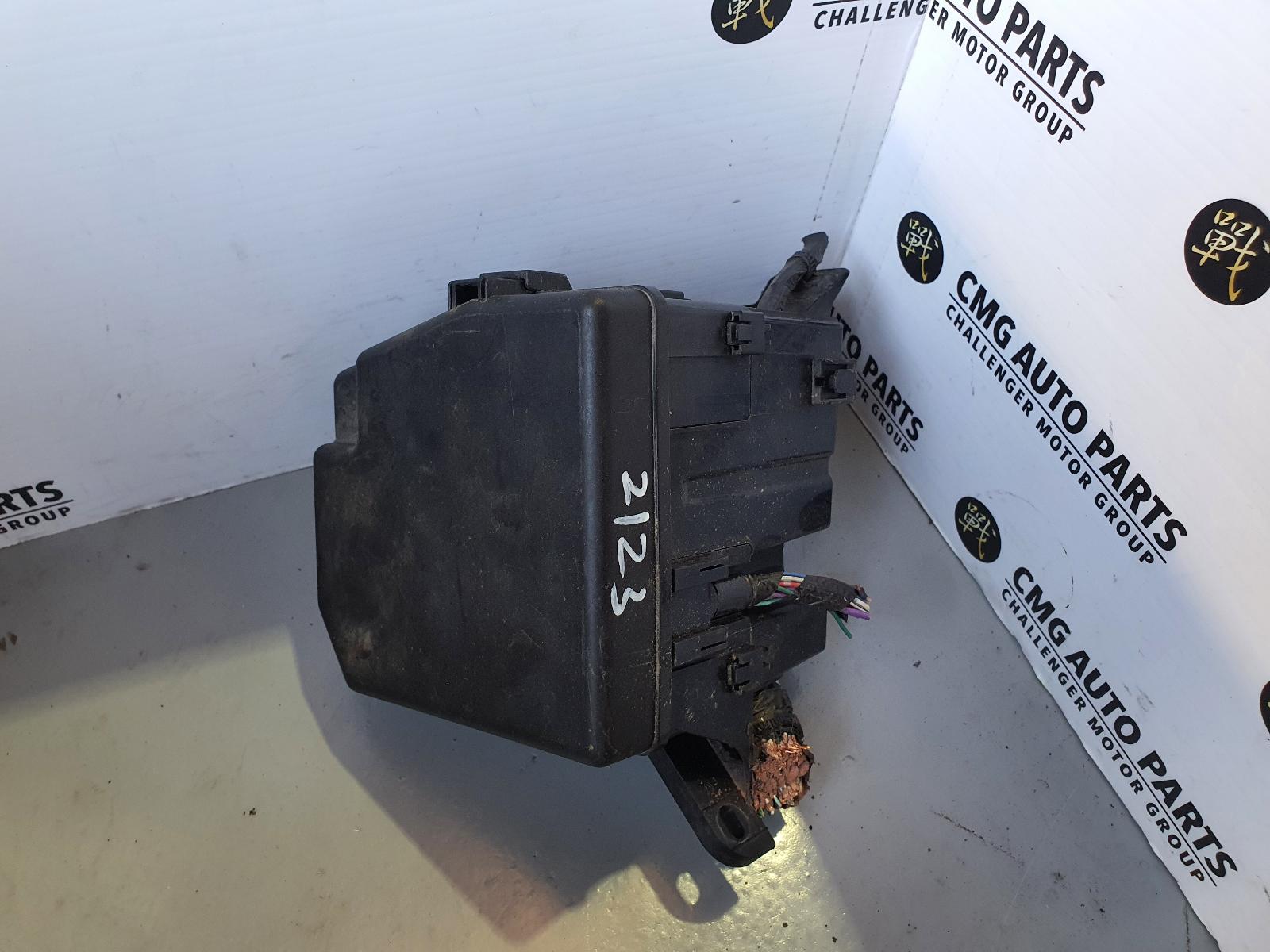 View Auto part Fuse Box Toyota Yaris 2010