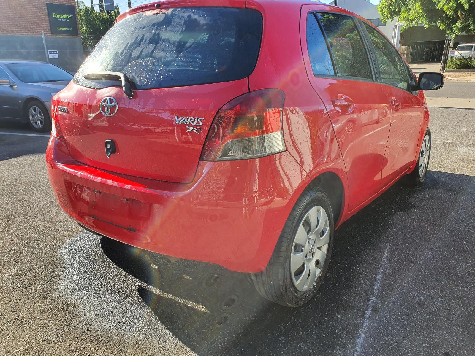 View Auto part Fuse Box Toyota Yaris 2010