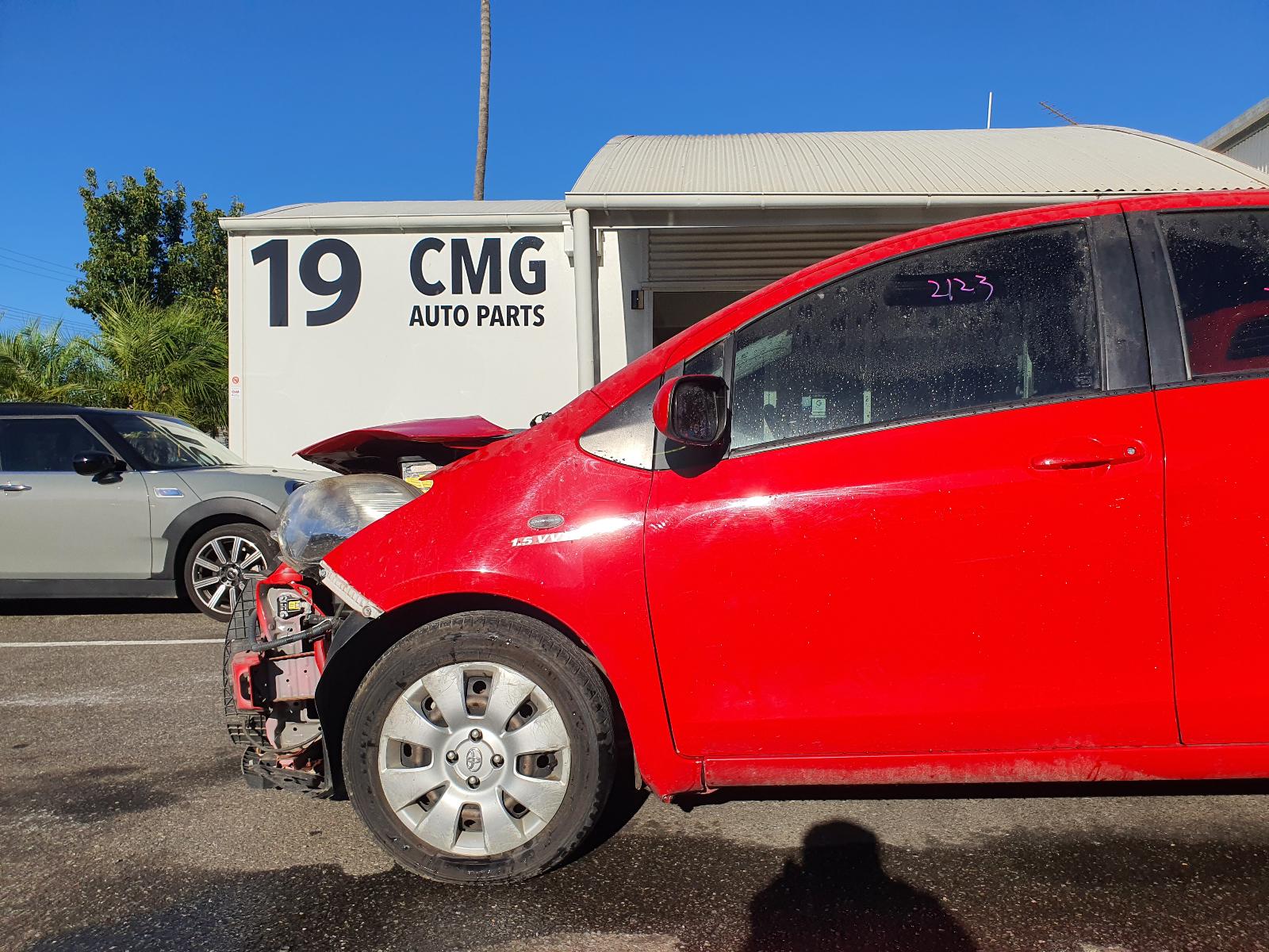 View Auto part Fuse Box Toyota Yaris 2010