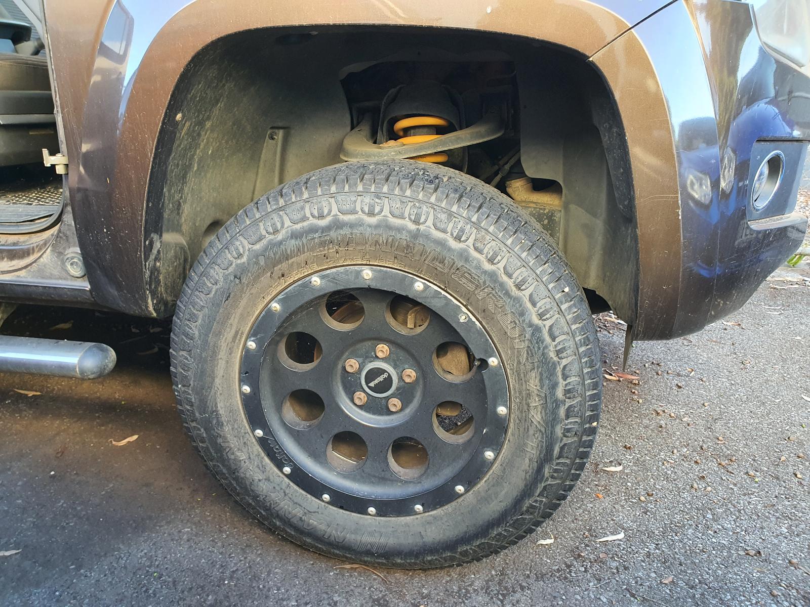 View Auto part Bonnet Volkswagen Amarok 2011