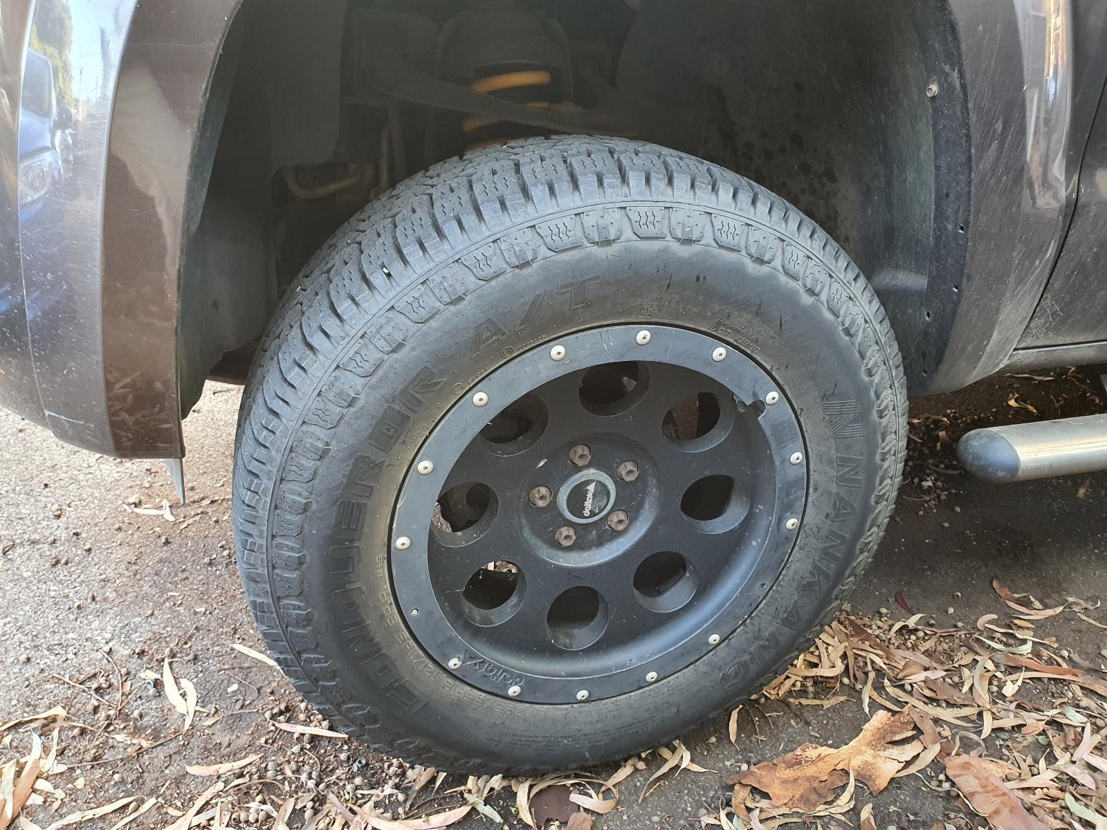 View Auto part Bonnet Volkswagen Amarok 2011