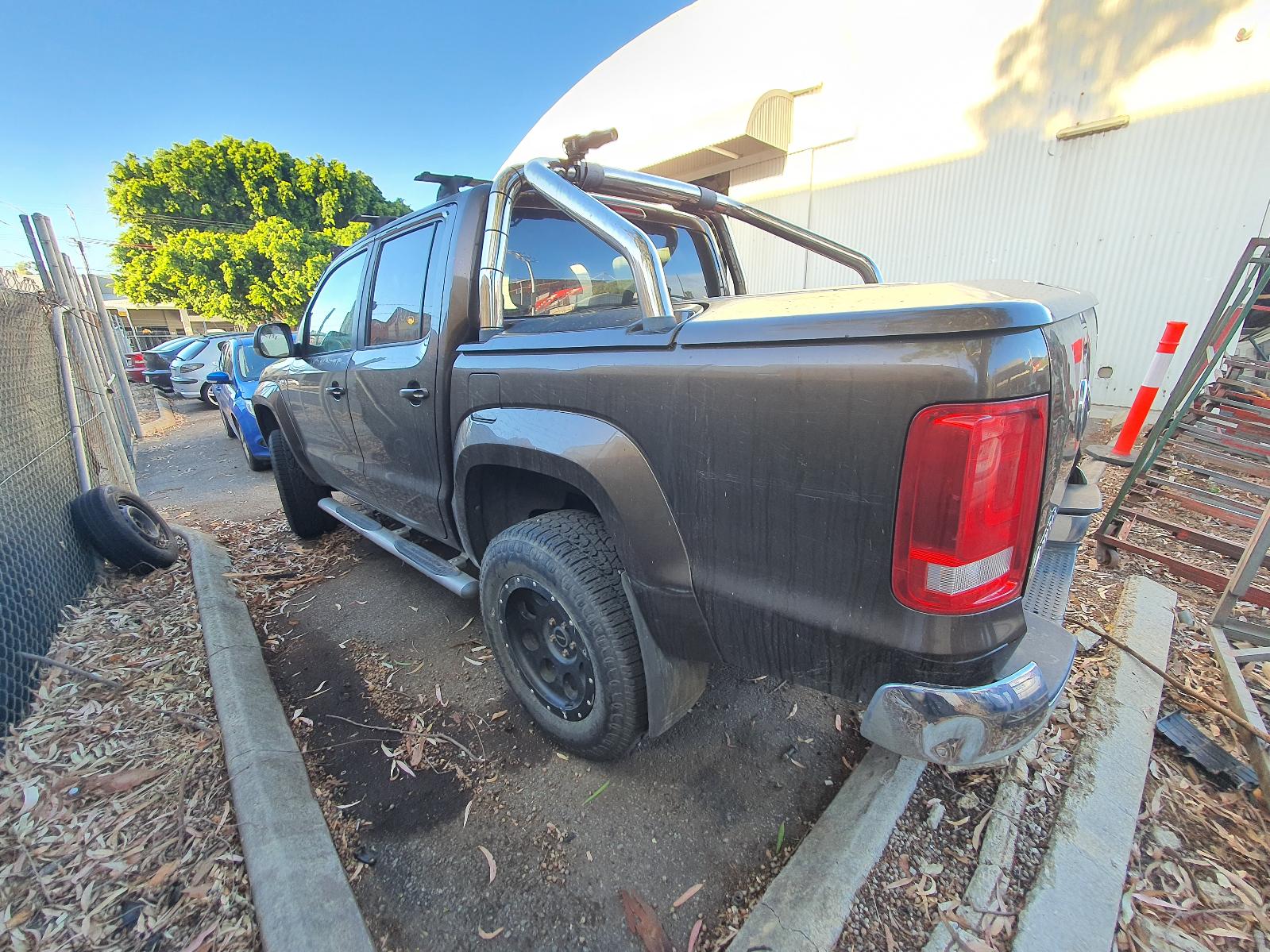 View Auto part Bonnet Volkswagen Amarok 2011