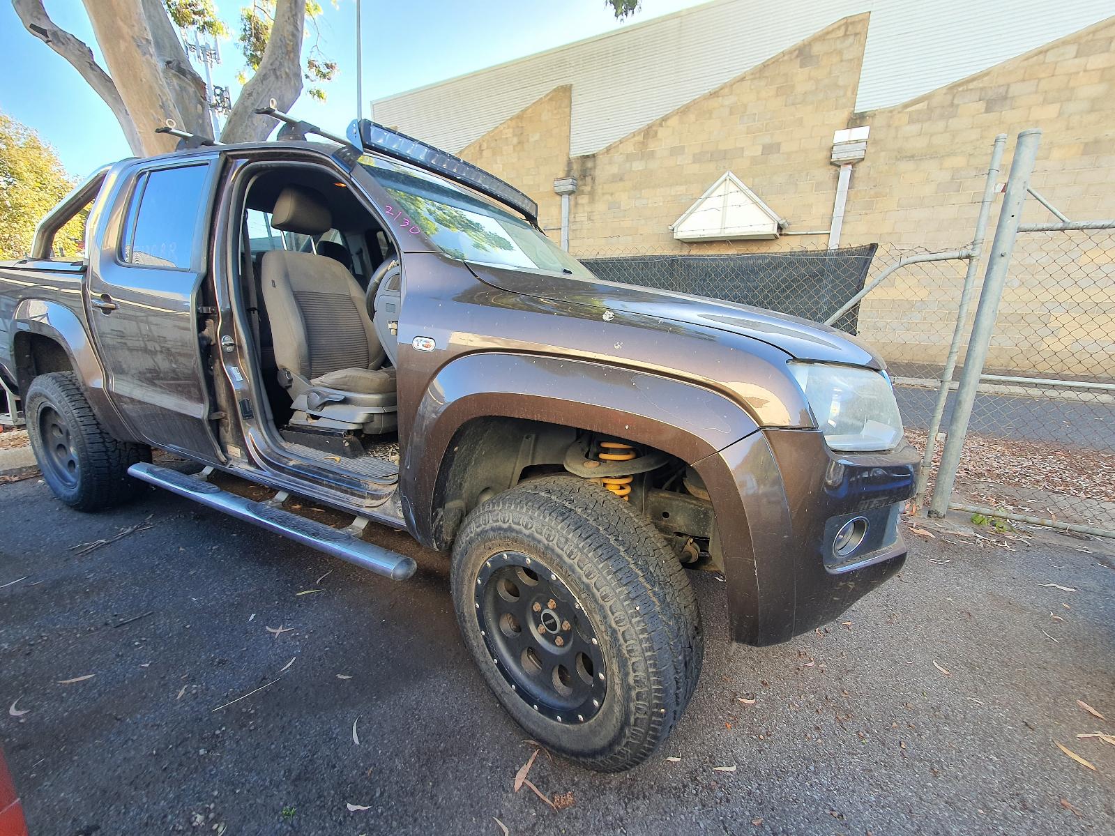 View Auto part Bonnet Volkswagen Amarok 2011