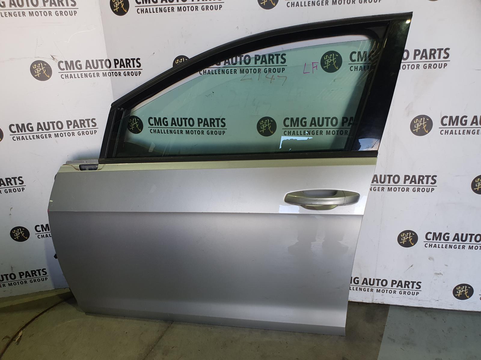 View Auto part Left Front Door Window Volkswagen Golf 2013