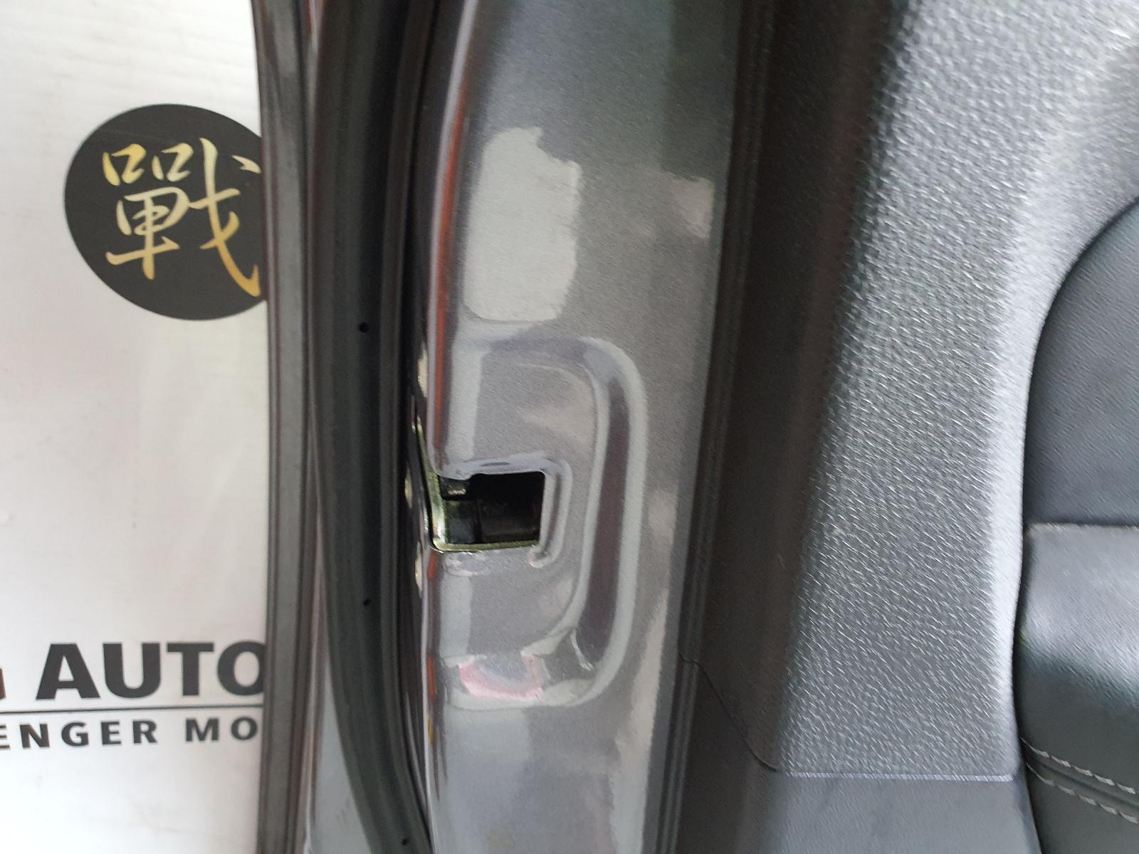 View Auto part Door/Boot/Gate Lock Volkswagen Golf 2013