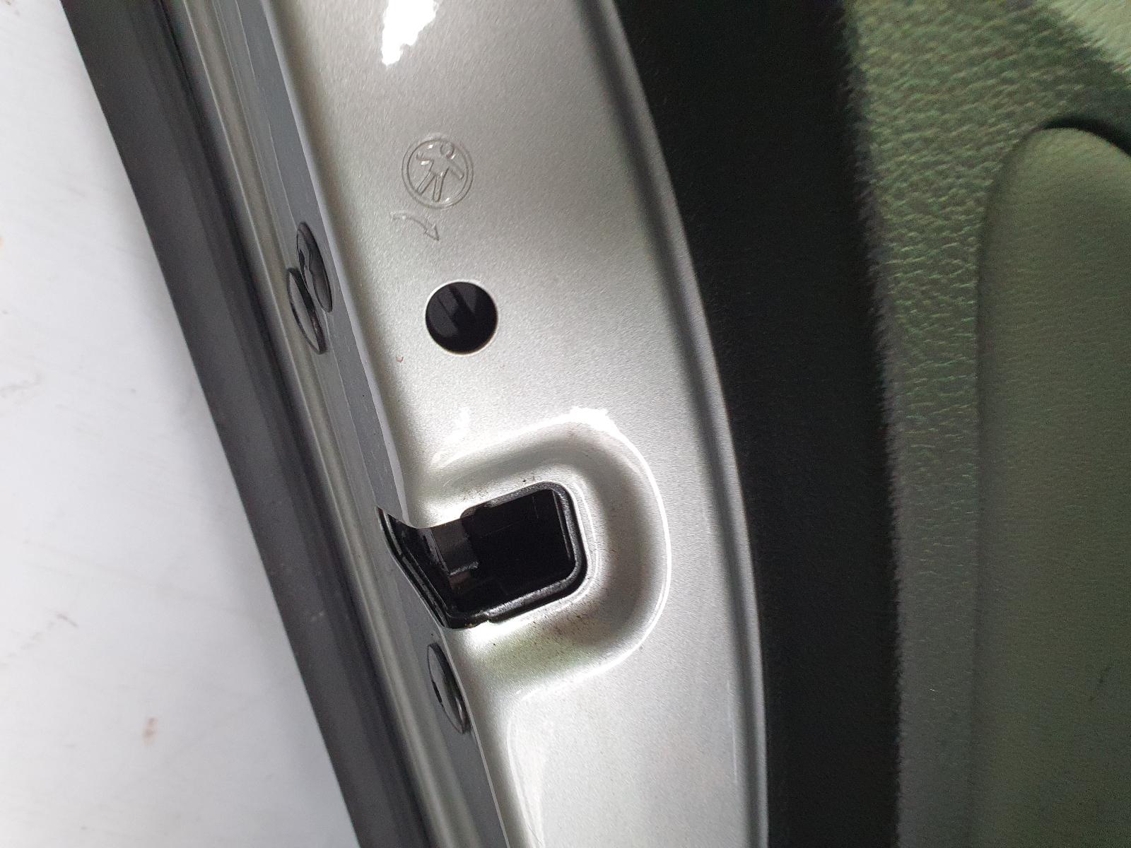 View Auto part Door/Boot/Gate Lock Volkswagen Golf 2013